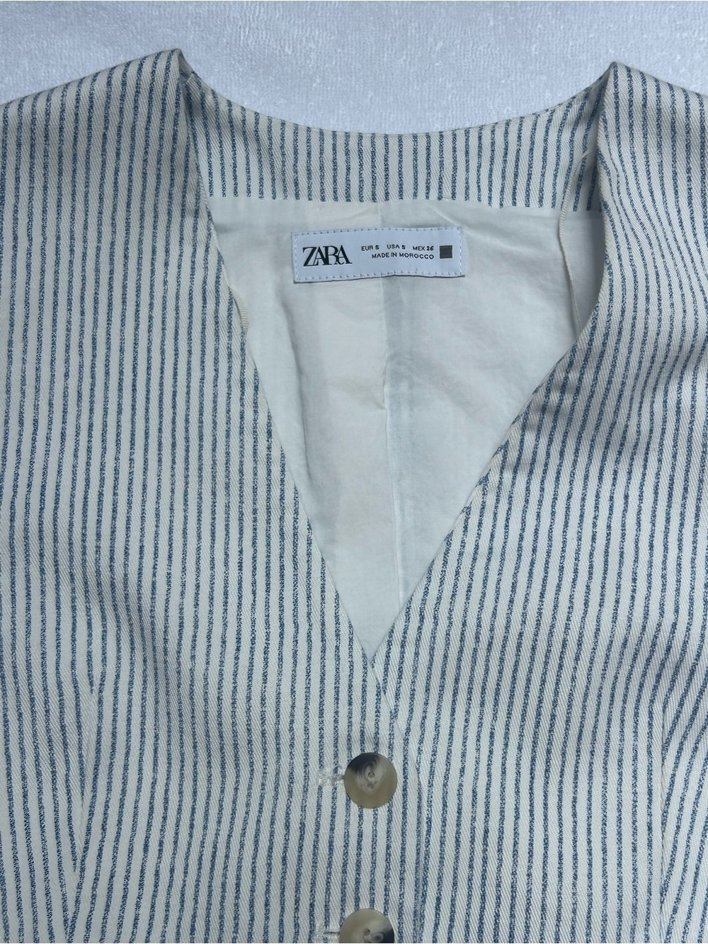 Zara White Vest with Thin Blue Stripes and Tortoiseshell Buttons - Picture 6 of 7